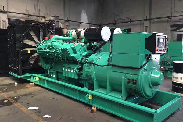 云和温度对电压测量结果的具体影响程度是多少？